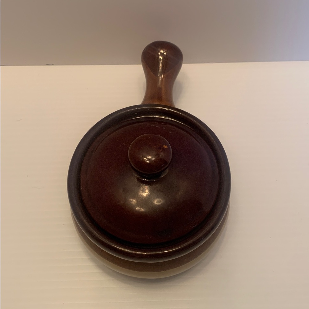 Vintage Stoneware Soup Bowls With Lid And Handle - Picture 5 of 10